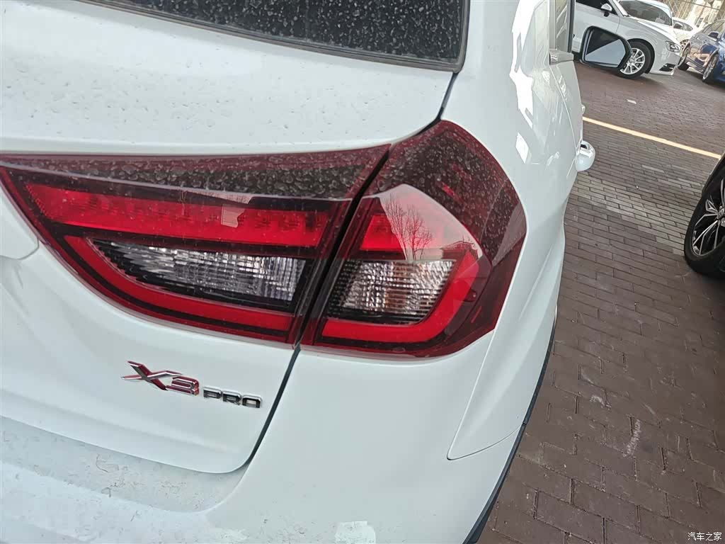 Geely X3, 2022 8