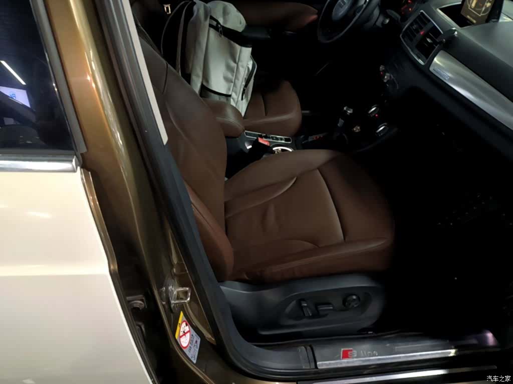 Audi Q3, 2014 25