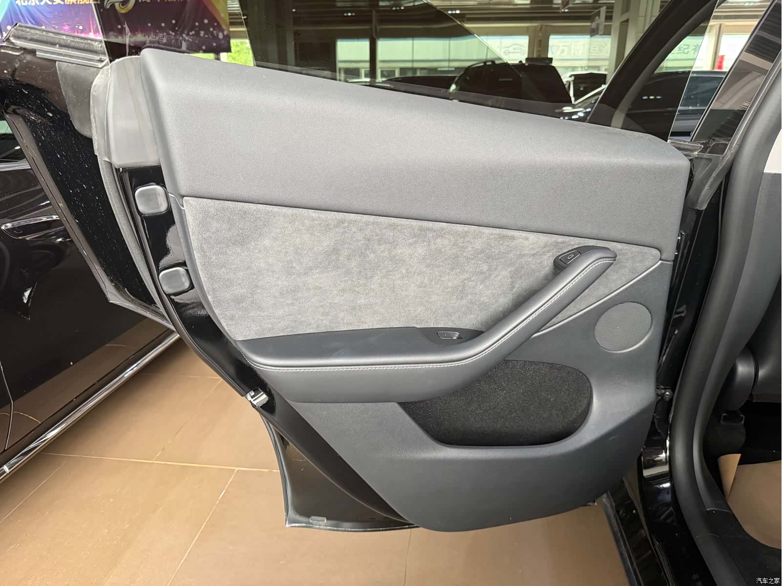 Tesla Model Y, 2024 10