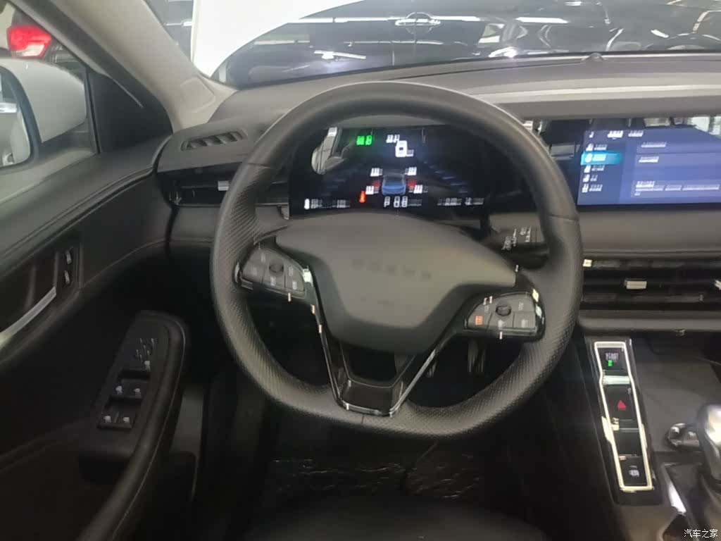 Roewe i5, 2025 11