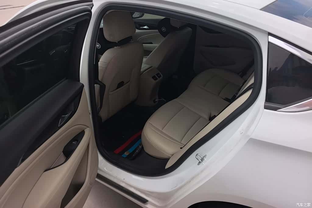 Buick Regal, 2022 11