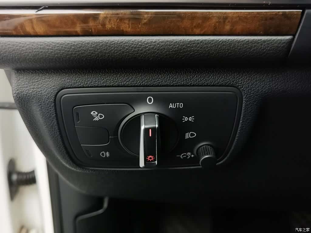 Audi A6L, 2014 21