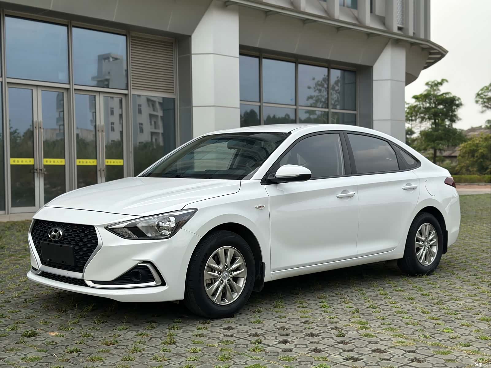 Hyundai GL, 2019 1