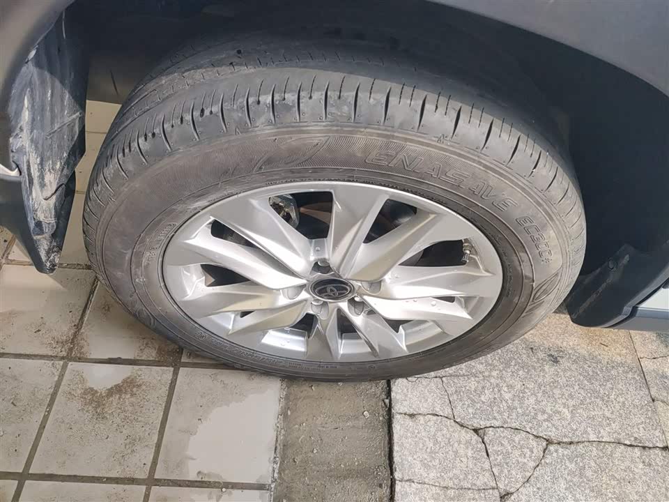 Toyota Corolla Sharp amplifier