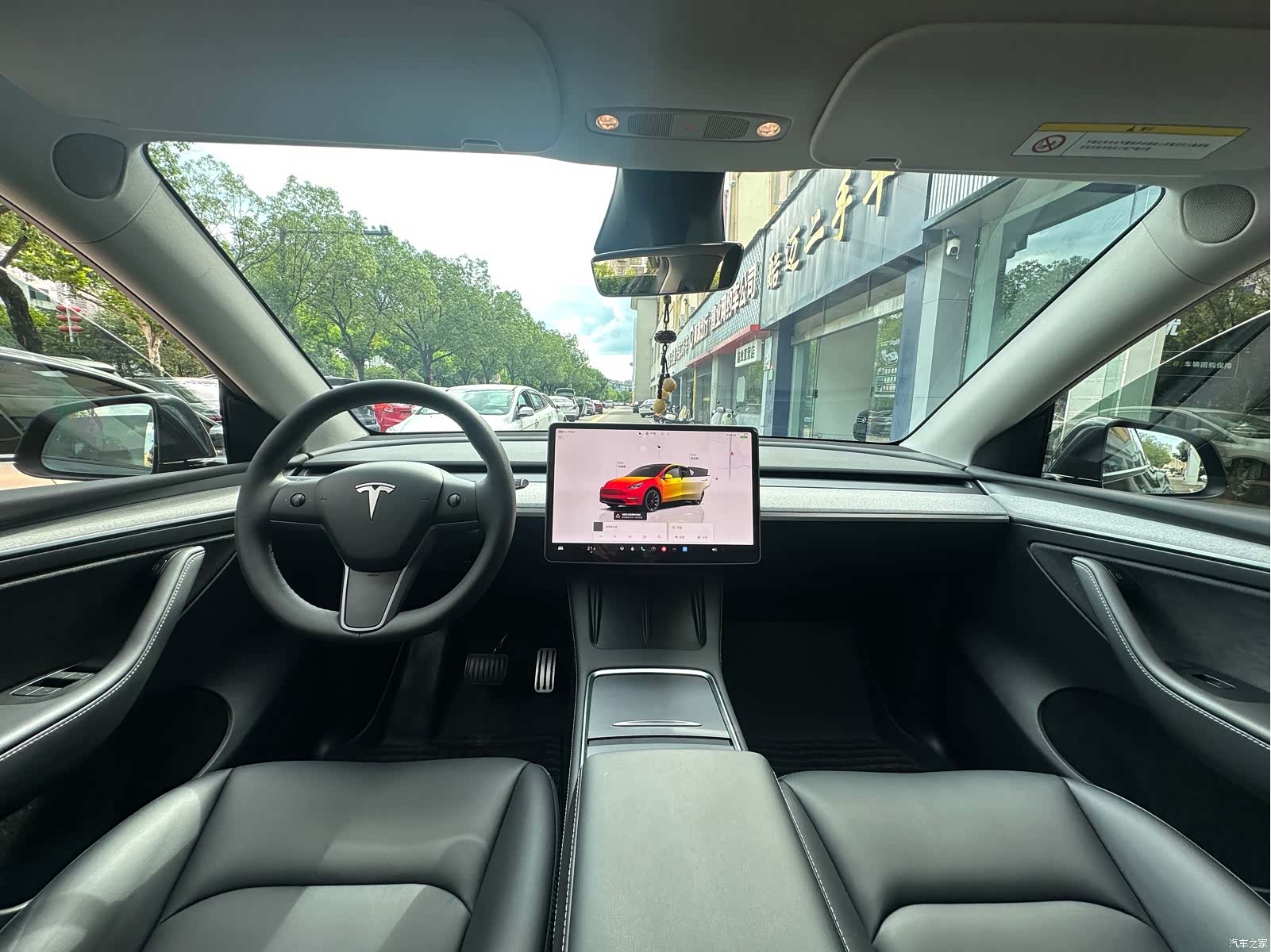 Tesla Model Y, 2024 все фото