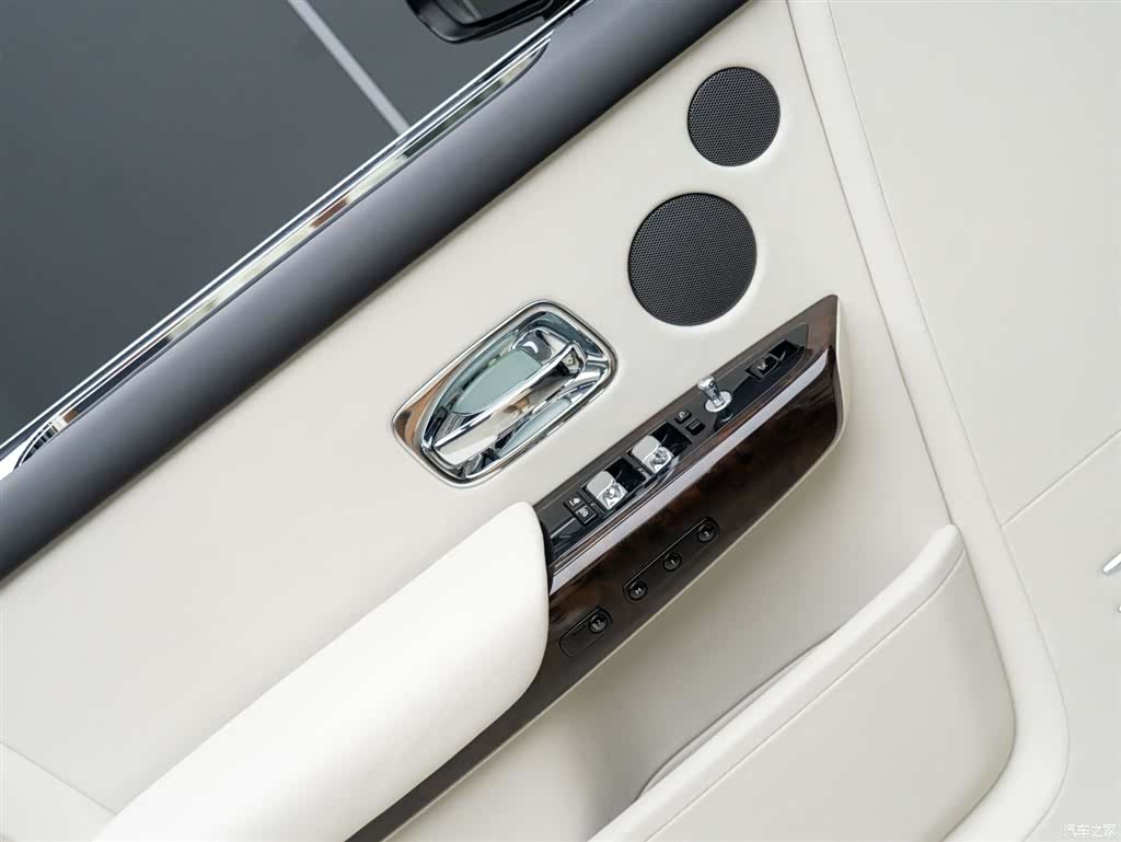 Rolls-Royce Phantom, 2018 10