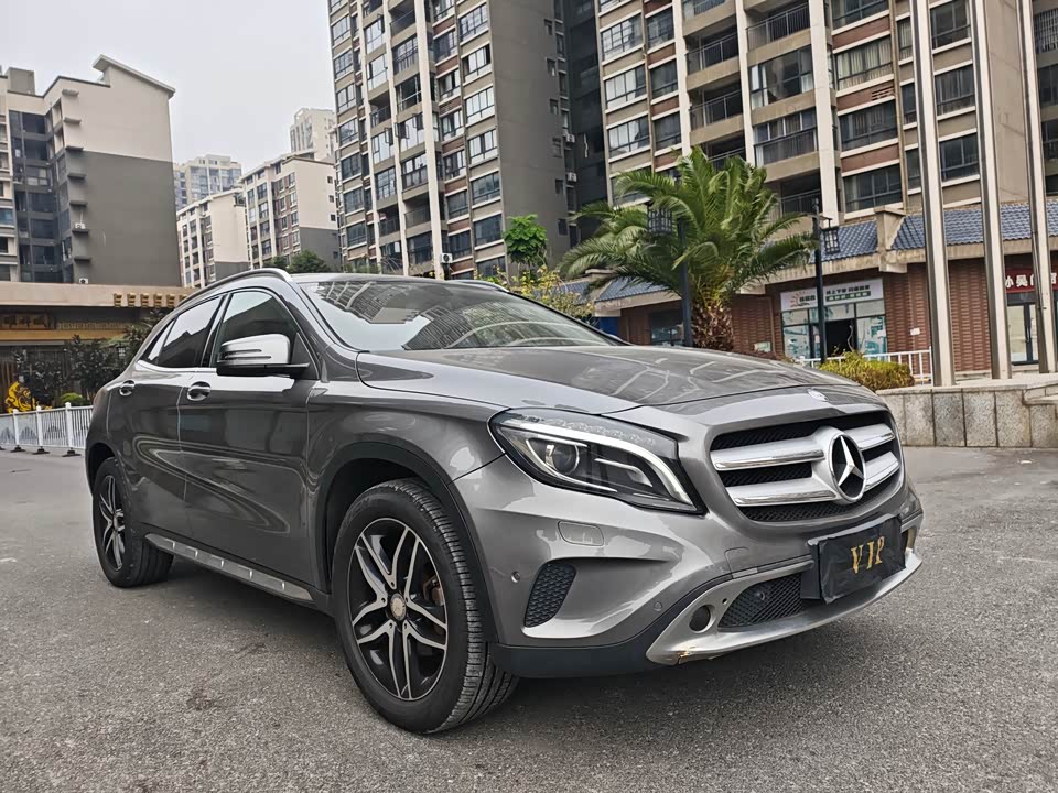 Mercedes-Benz GLA