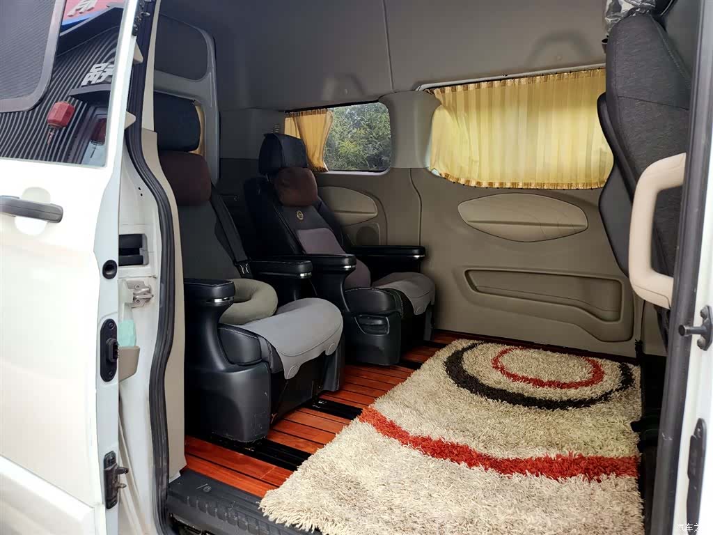Ford 2.0TV, 2018 15