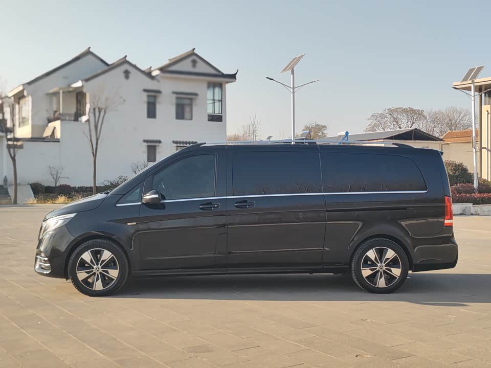 Mercedes-Benz V-class