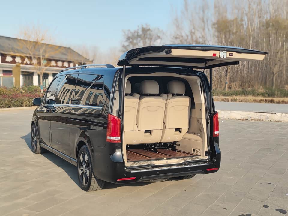 Mercedes-Benz V-class