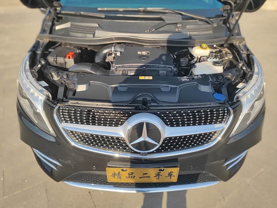 Mercedes-Benz V-class