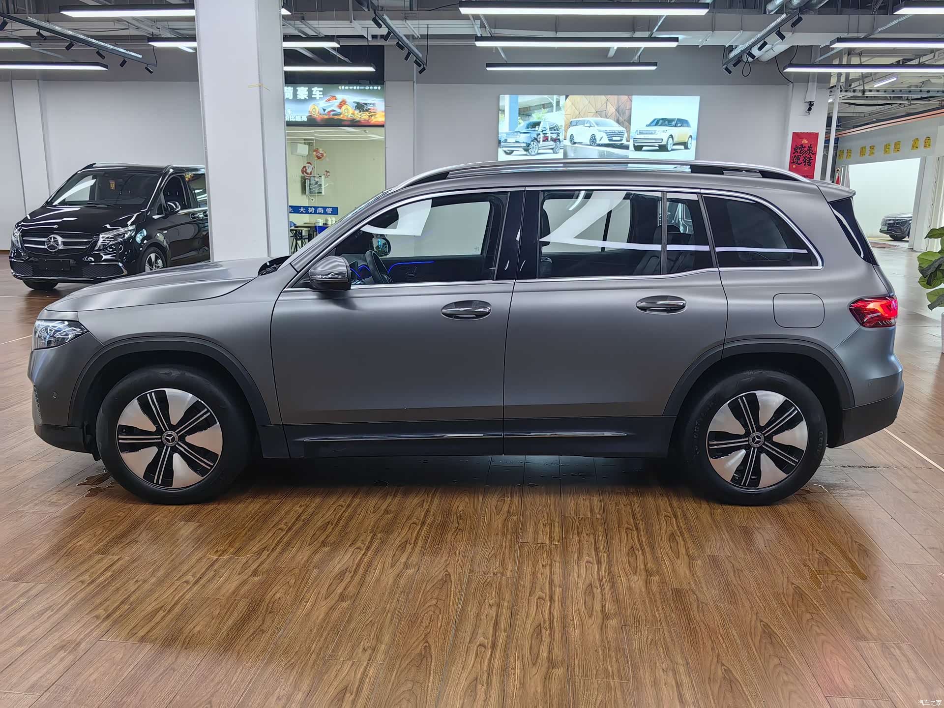 Mercedes-Benz EQB, 2023 8