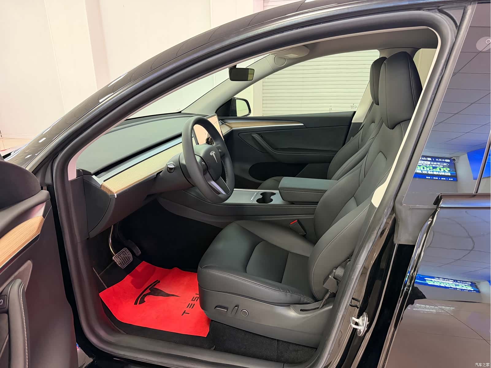 Tesla Model Y, 2021 9