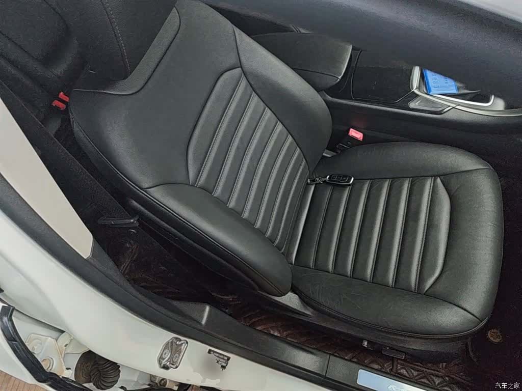 Ford Mondeo, 2014 25