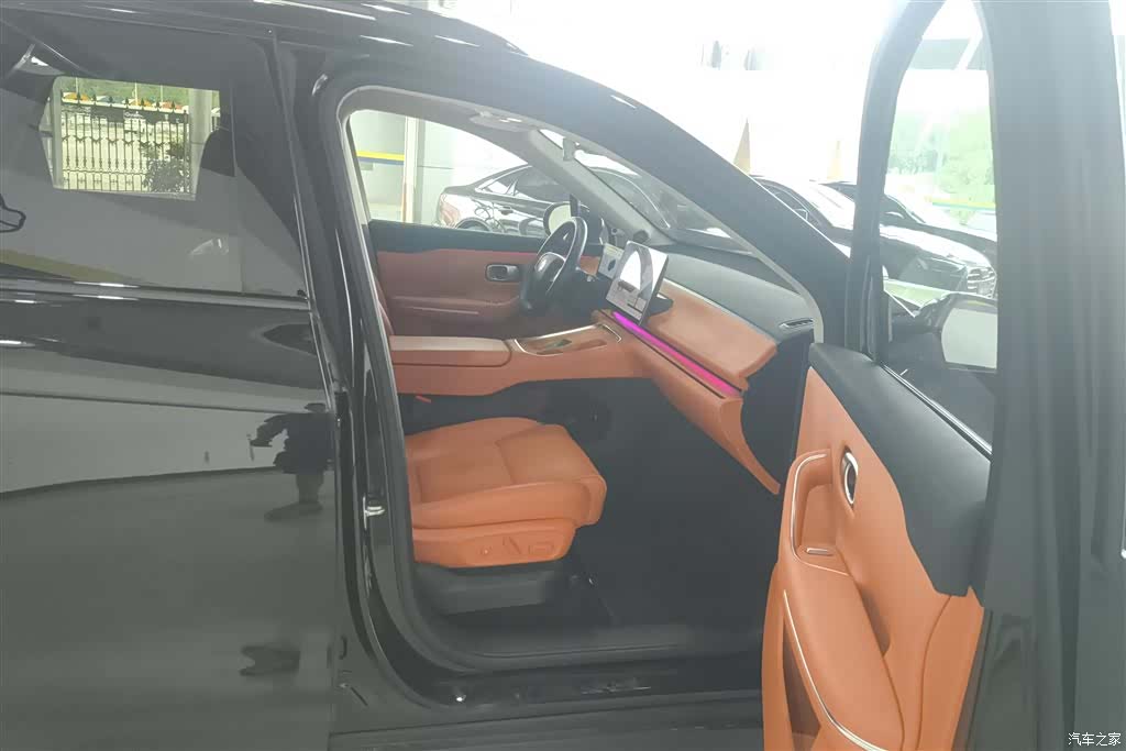 Leapmotor C16, 2025 8
