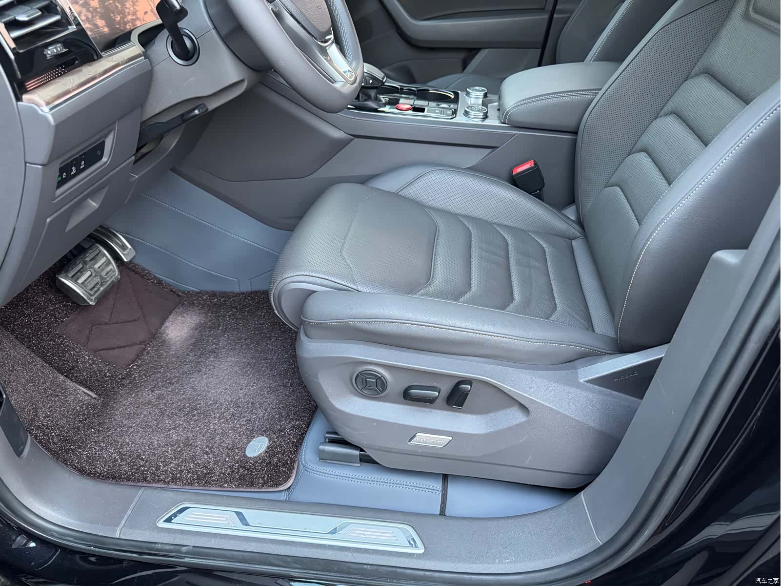 Volkswagen Touareg, 2019 10