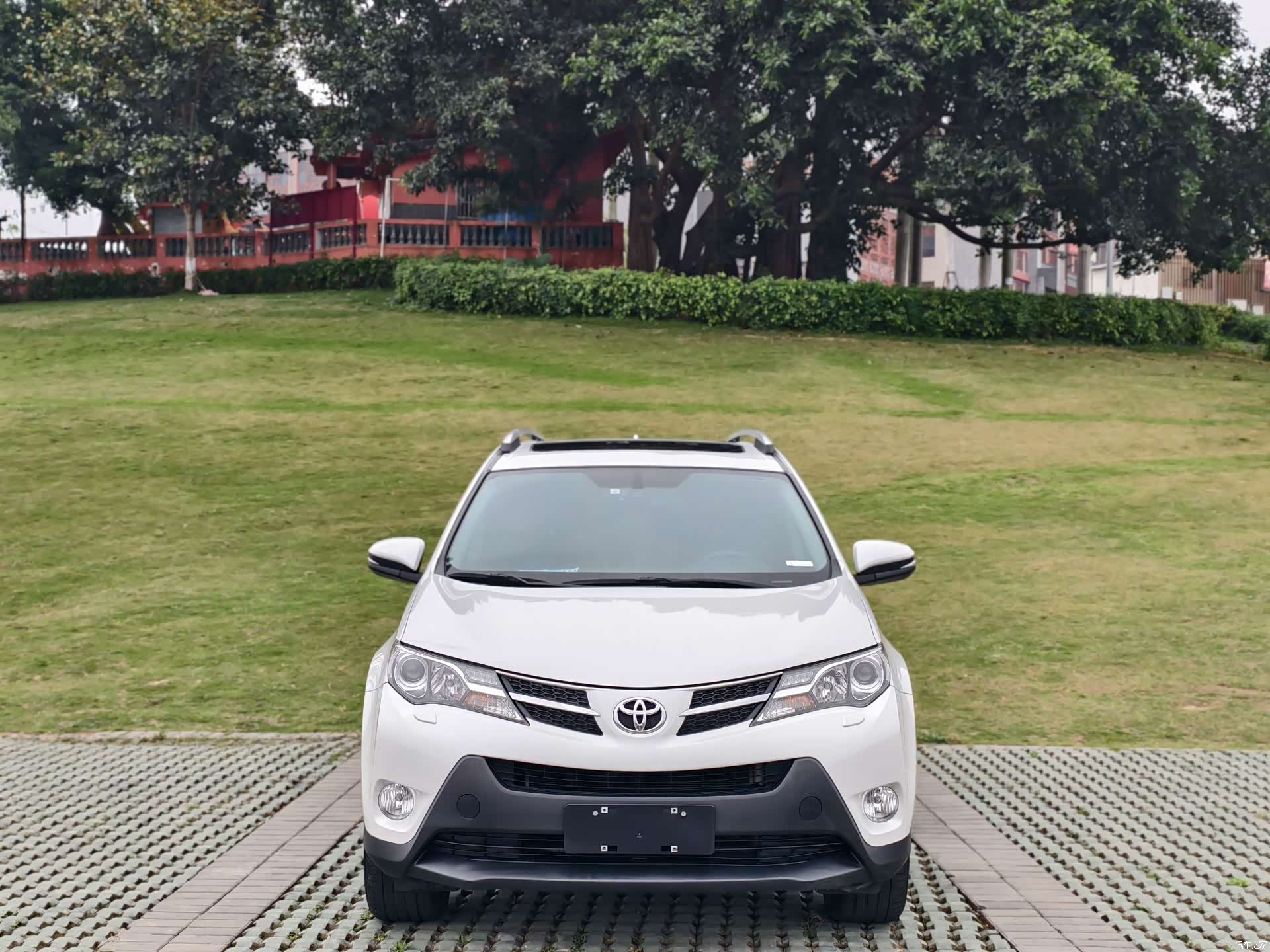Toyota RAV4, 2015 2