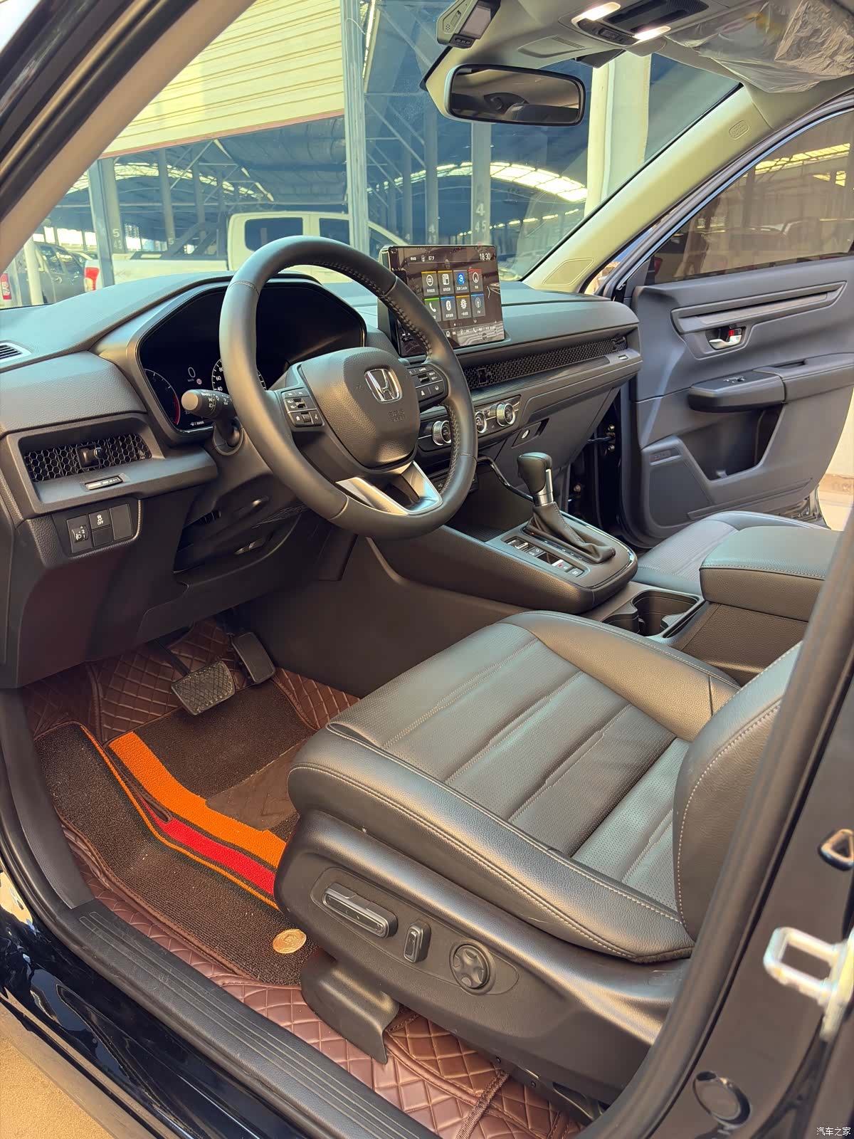 Honda CR-V, 2023 все фото