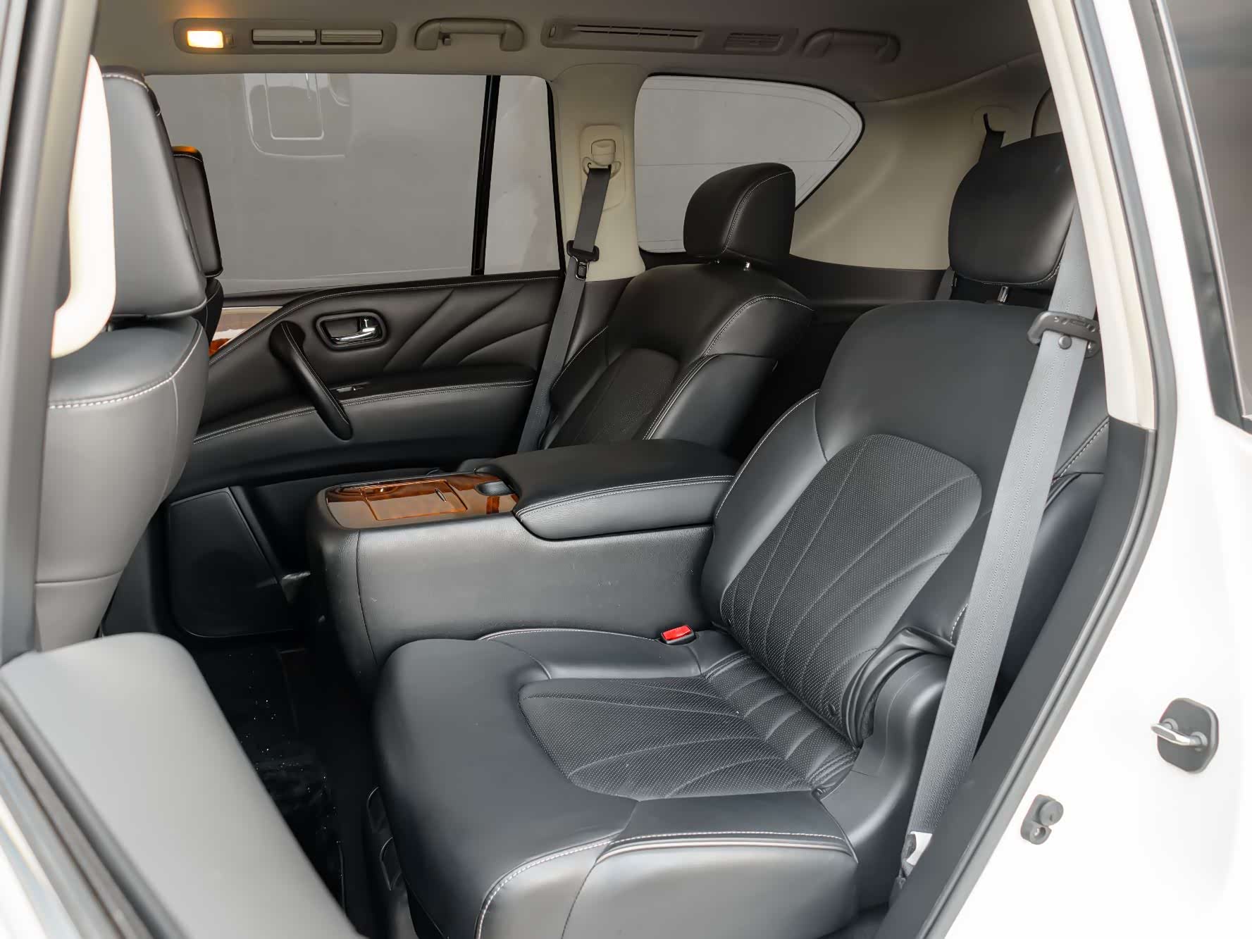Infiniti QX80, 2018 8