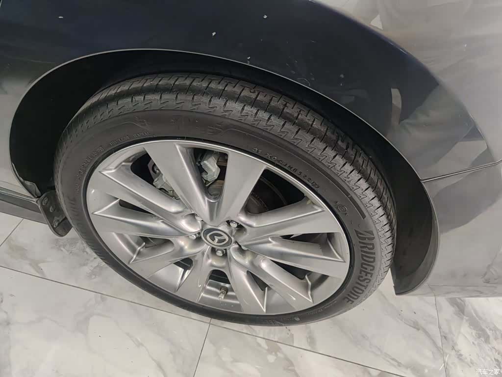 Mazda Mazda3, 2022 13