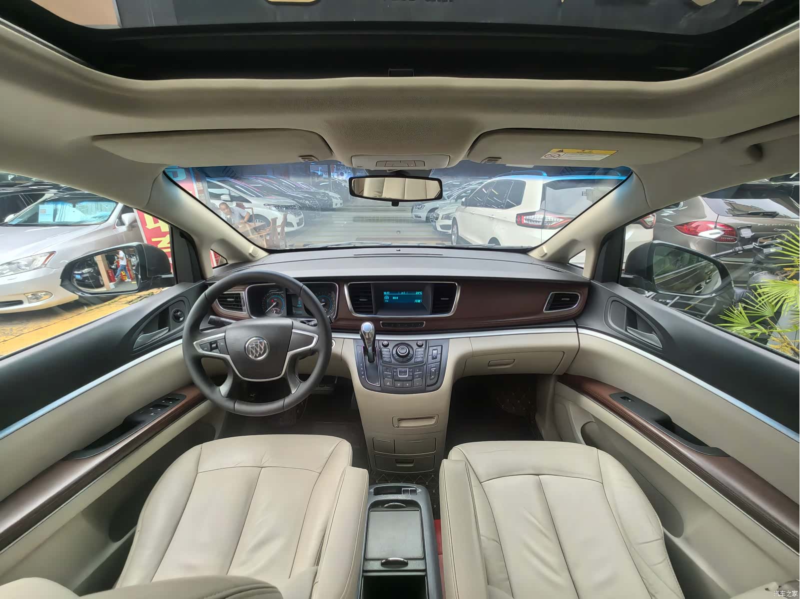 Buick GL8, 2016 15