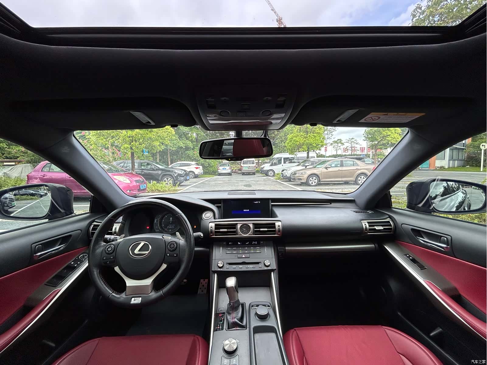 Lexus IS, 2016 15