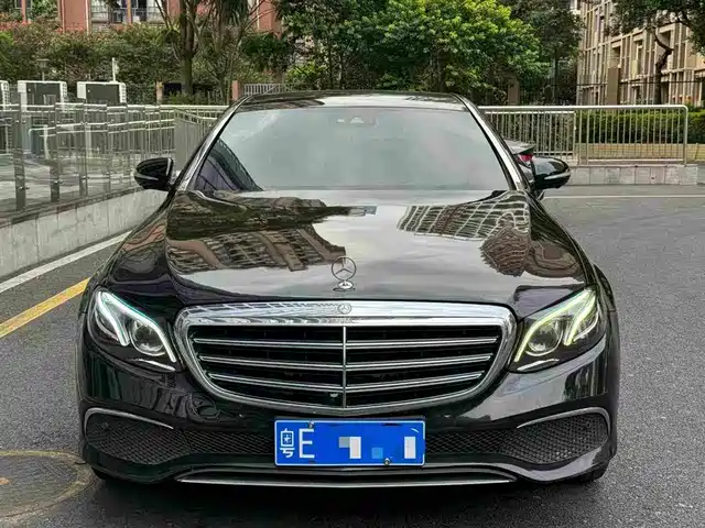 Mercedes-Benz E-Class 2018 — купить из Китая под заказ