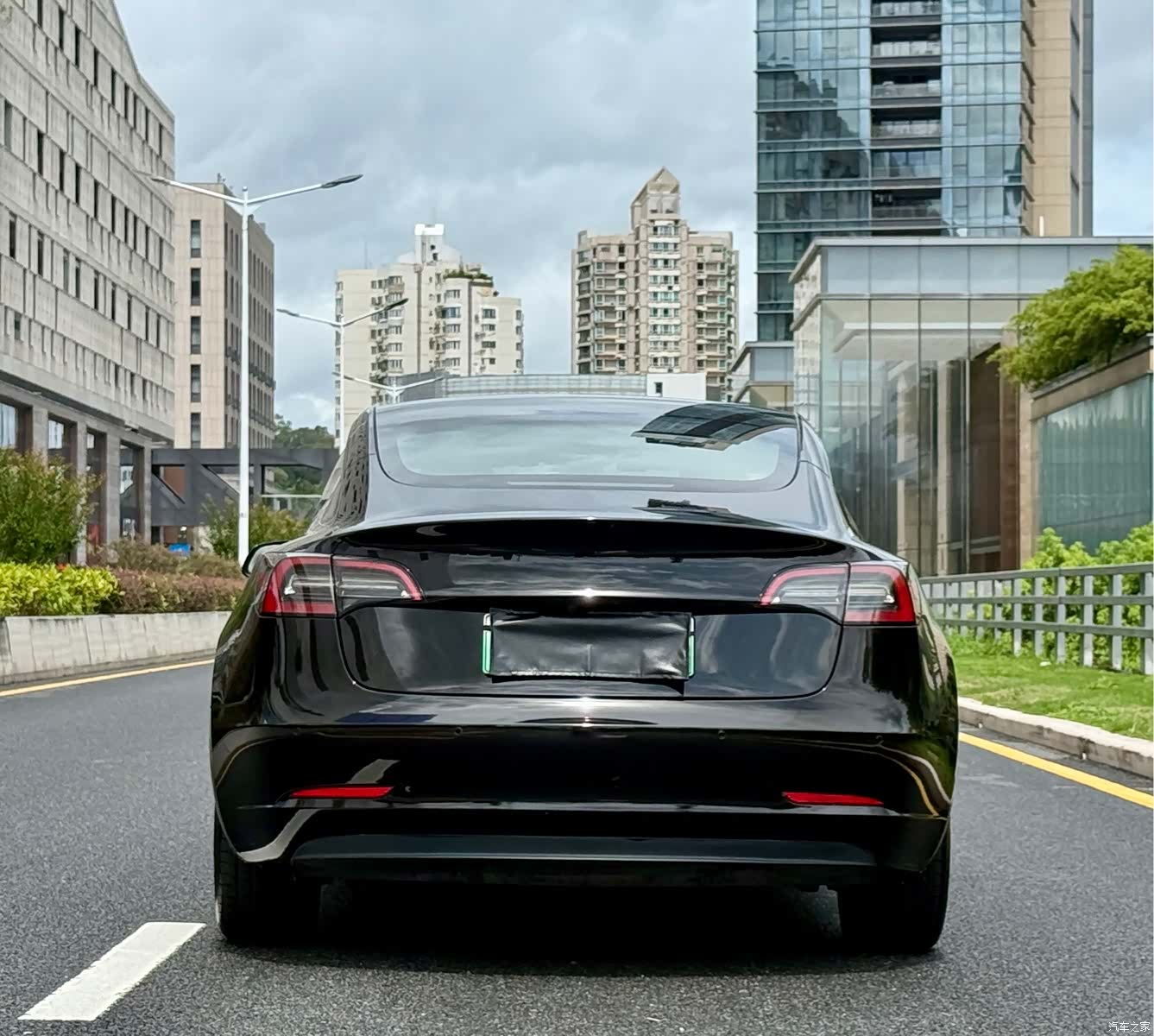 Tesla Model 3, 2022 все фото