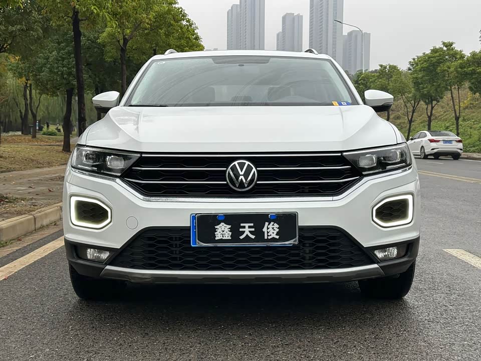 Volkswagen T-ROC exploring Songs