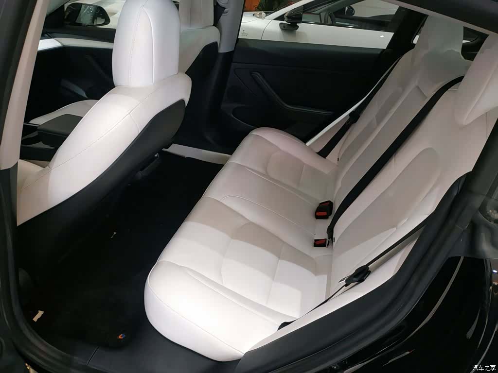 Tesla Model 3, 2022 17