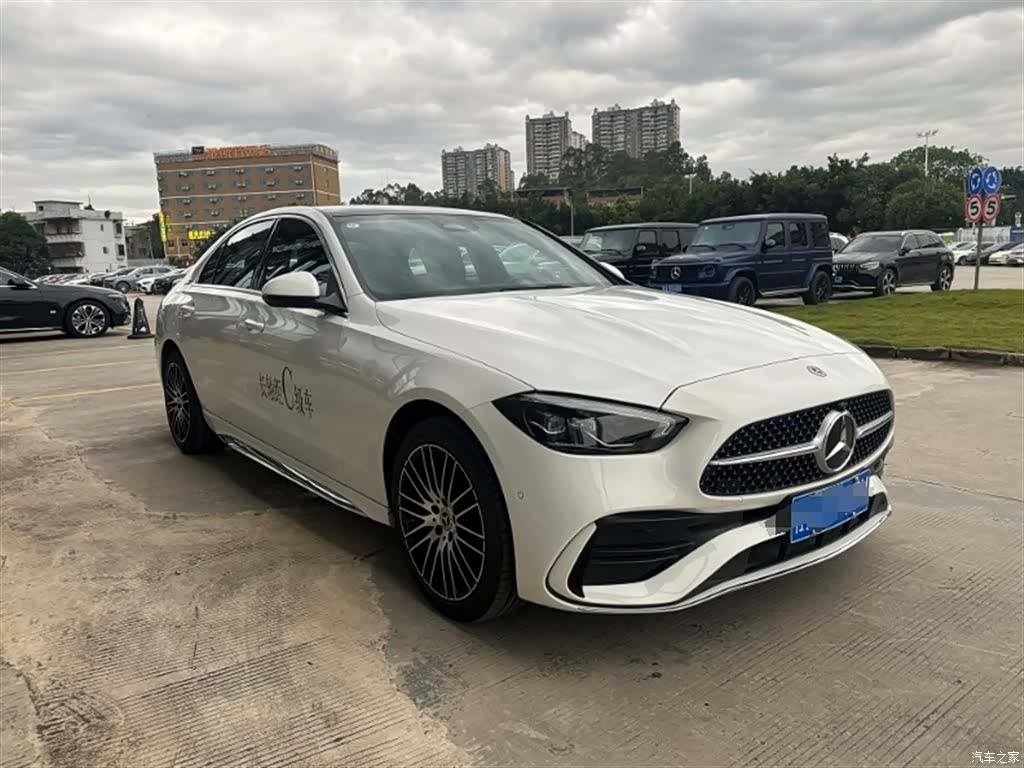 Mercedes-Benz C-Class, 2024 4