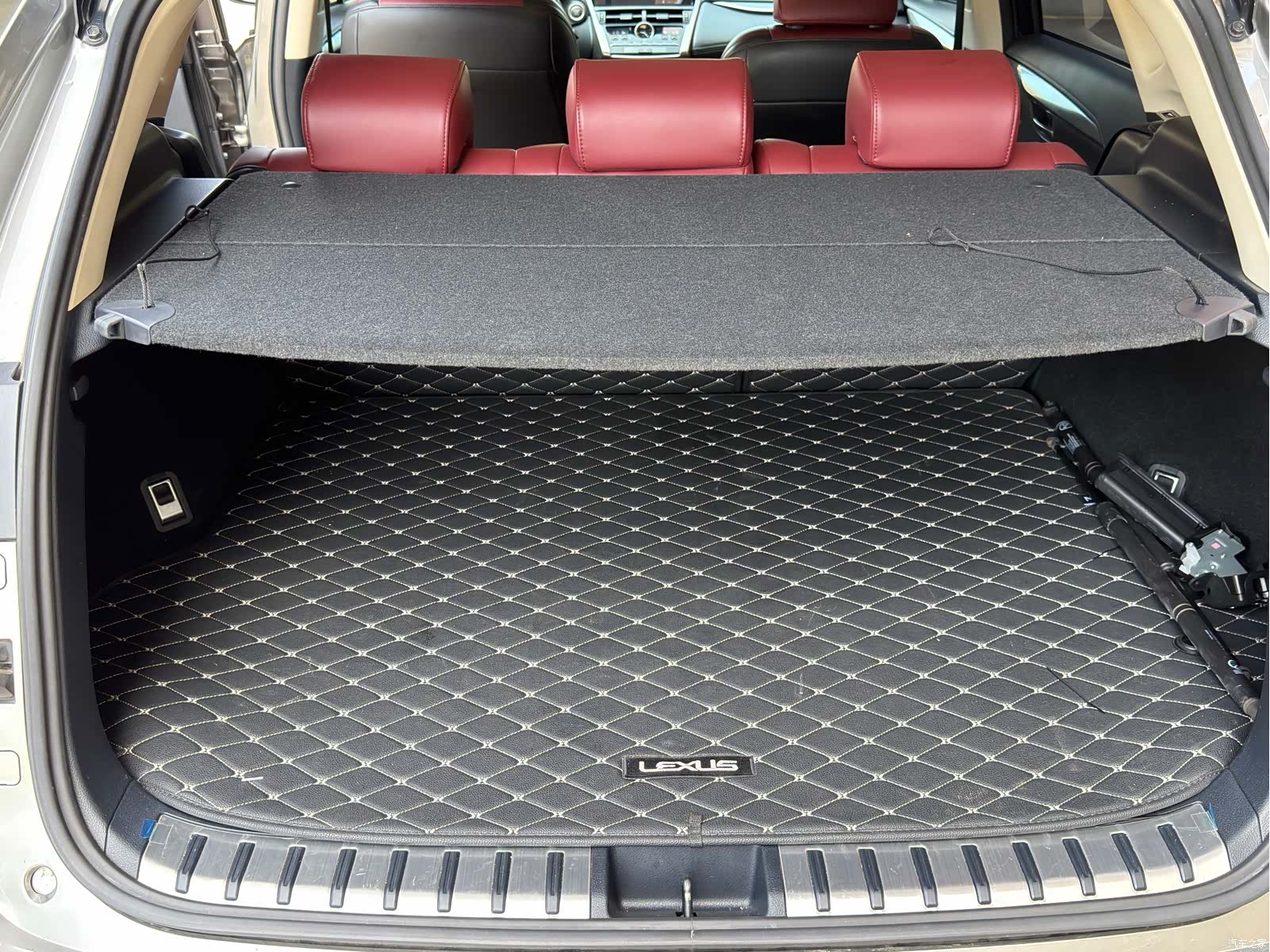 Lexus NX, 2021 10