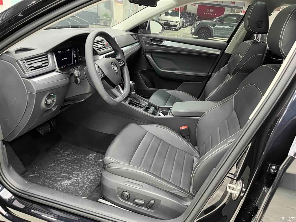 Skoda Superb, 2024 11