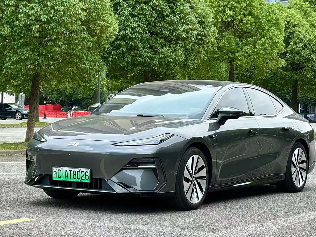 Geely Galaxy E8
