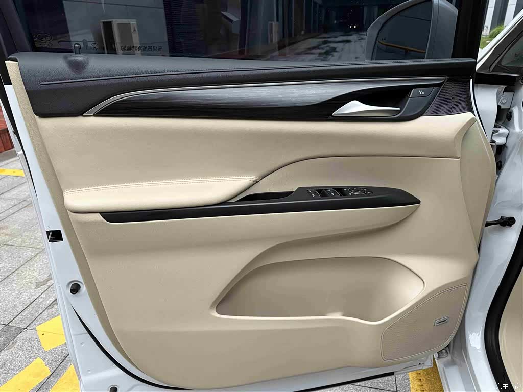 Buick GL8, 2023 8