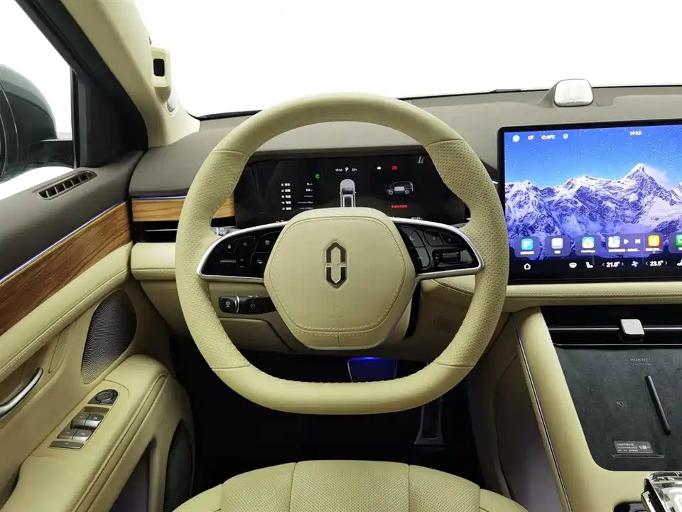 AITO Ask the world M7