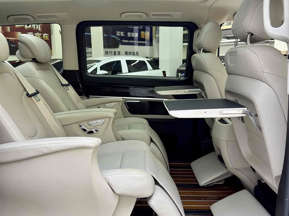 Mercedes-Benz V-class