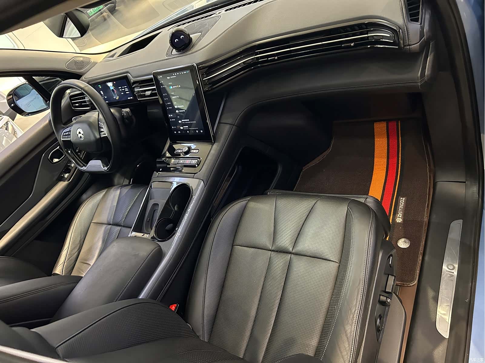 NIO ES8, 2018 11