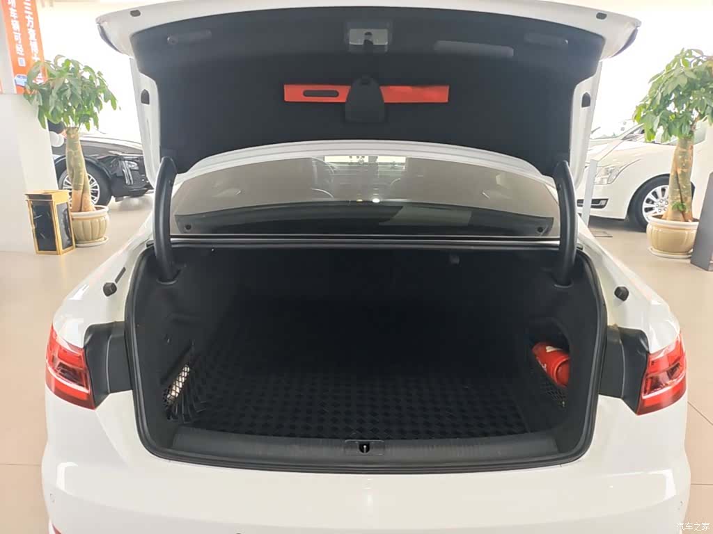 Audi A4L, 2020 19