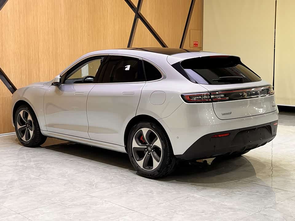 AITO Ask the world M5