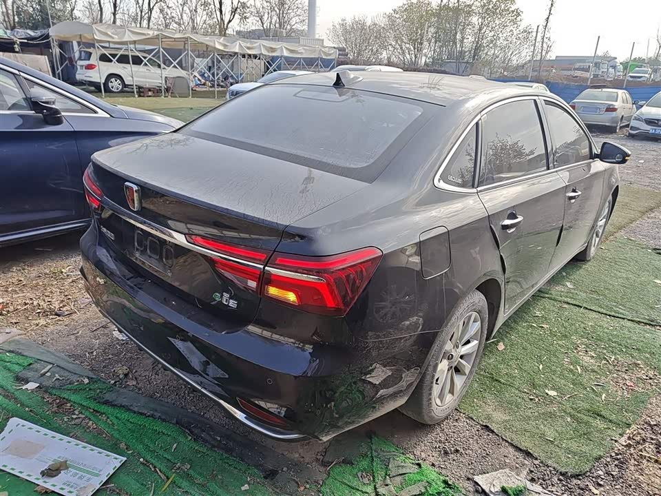 Roewe i6