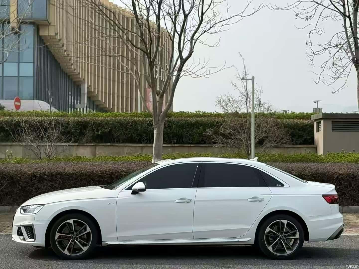 Audi A4L, 2023 3