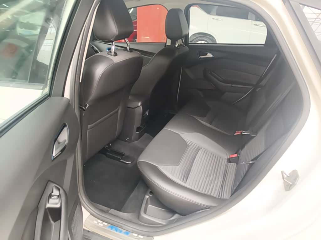 Ford Focus, 2016 17