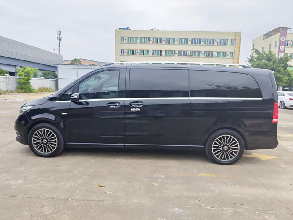 Mercedes-Benz V-class