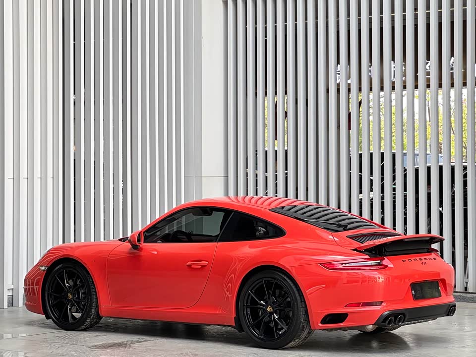 Porsche 911