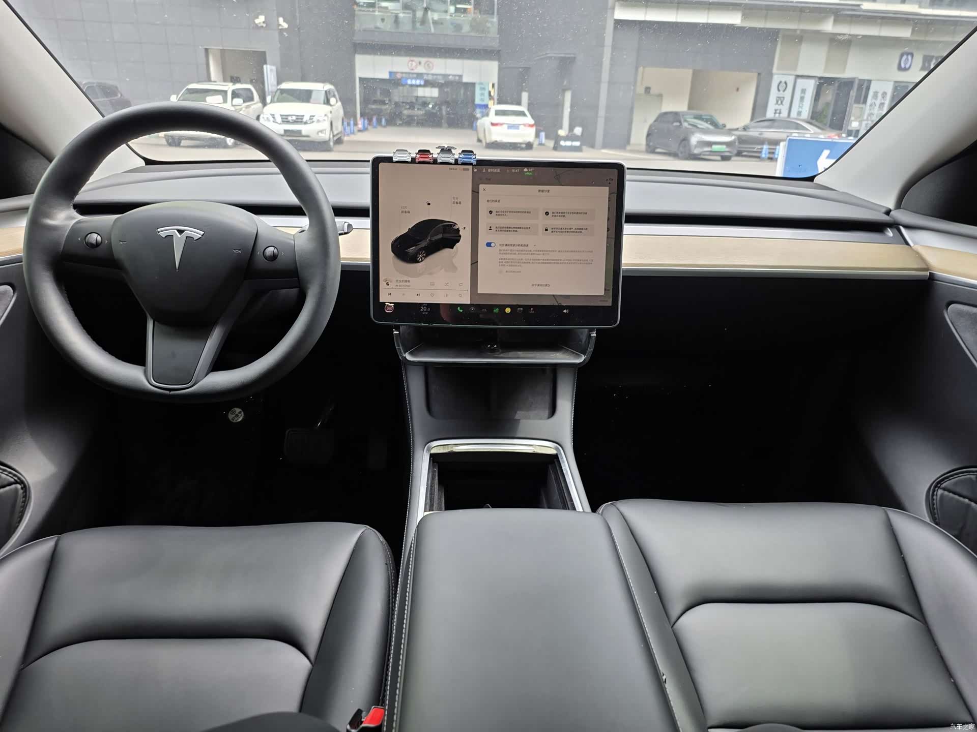 Tesla Model Y, 2023 все фото