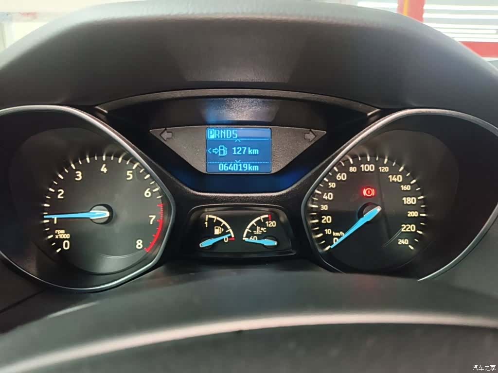 Ford Focus, 2016 12