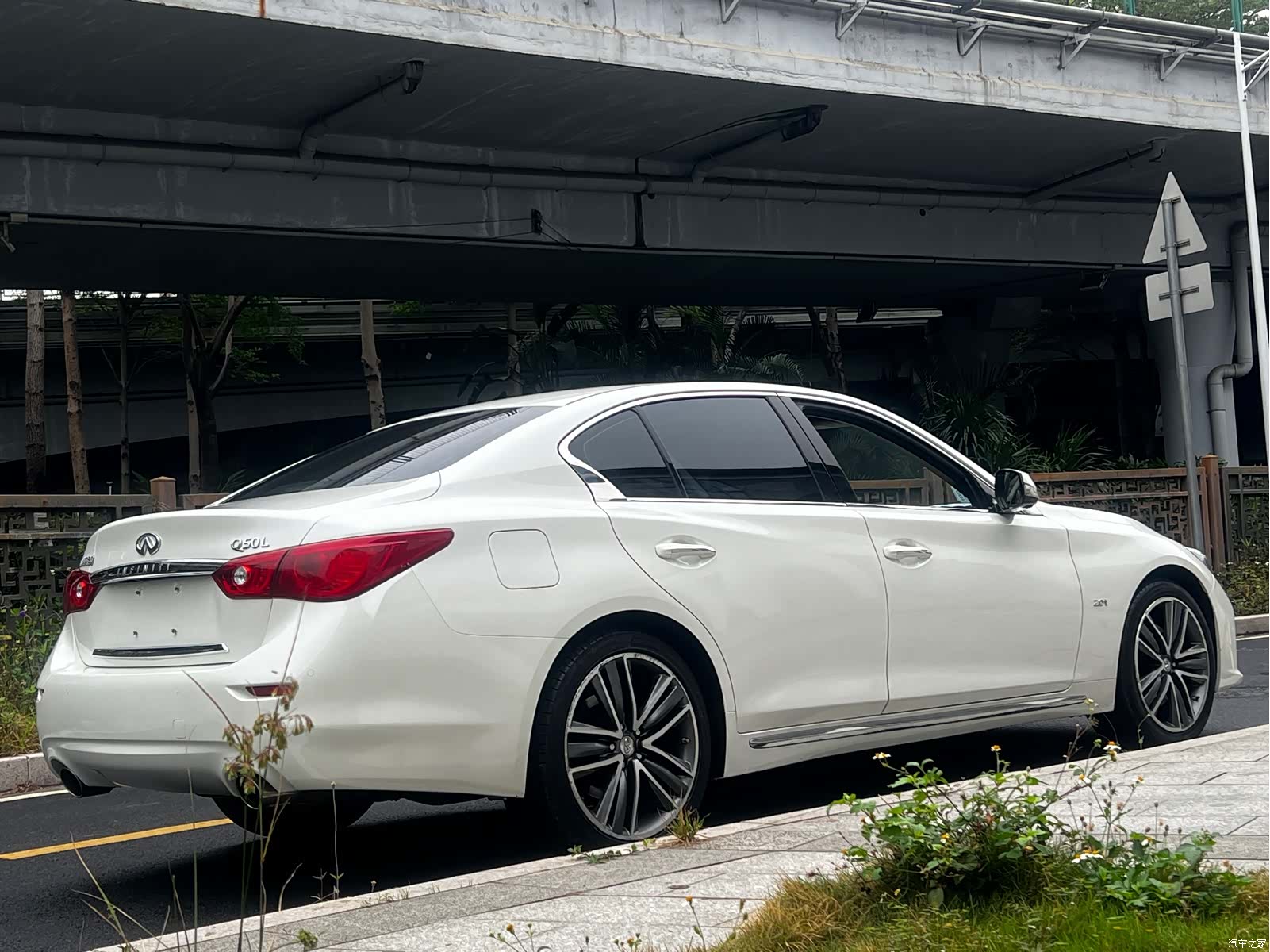 Infiniti Q50L, 2017 19