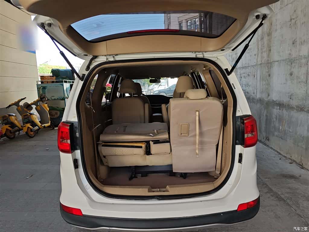Wuling 730, 2019 19