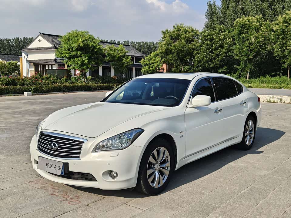Infiniti Q70 Infiniti Q70